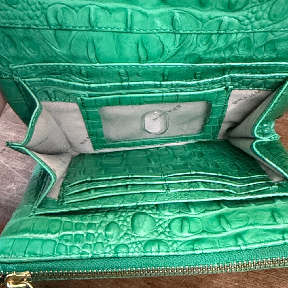 Brahmin Green Croc-Embossed Leather Crossbody Gold Turn lock - Picture 8 of 15
